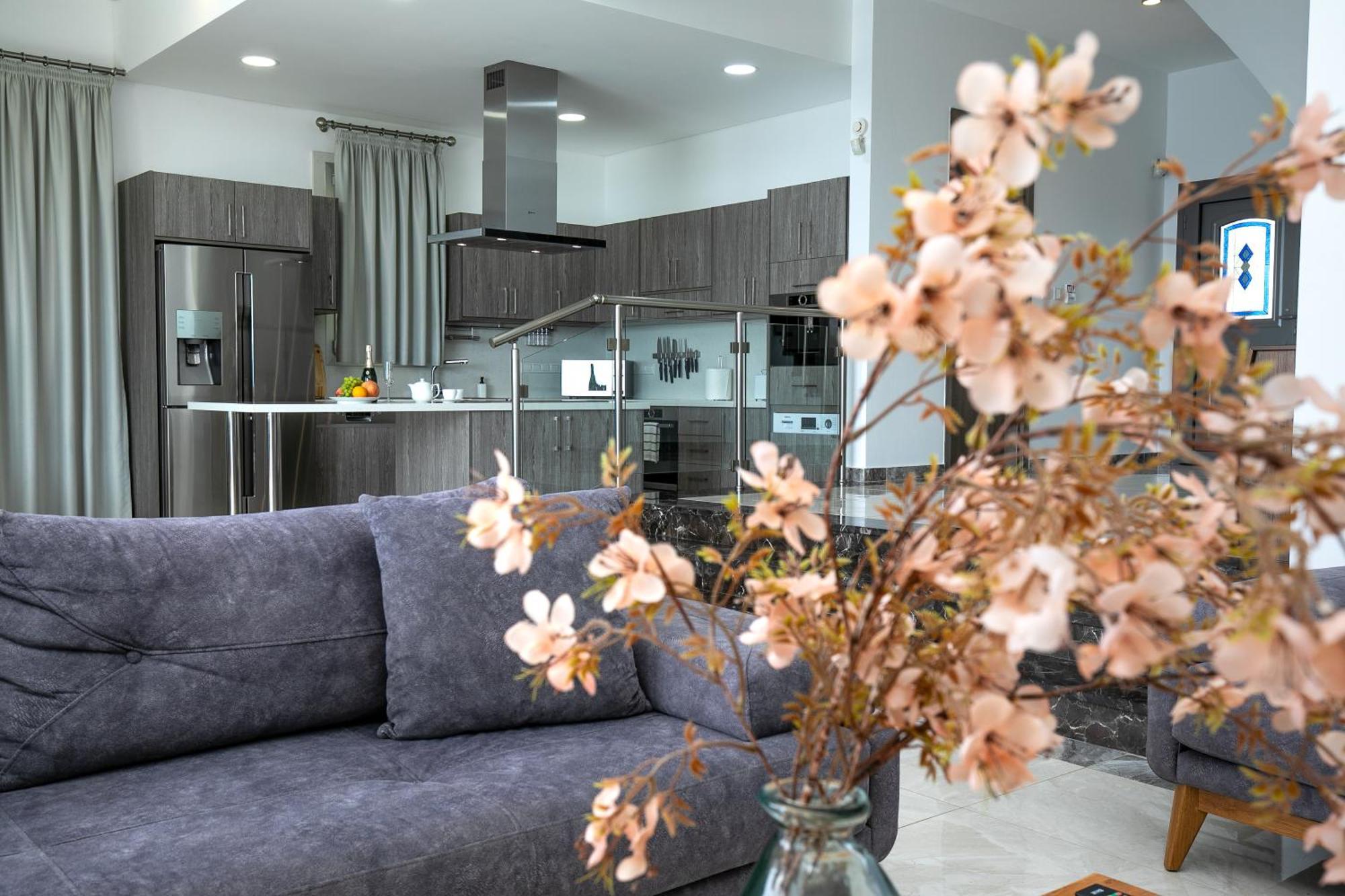 Olymp Luxury Villa D - Luxury Escape With Direct Beach Access And Unique Sunsets Pafos Zewnętrze zdjęcie